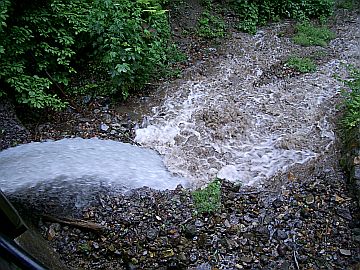 大放水で一気に流す